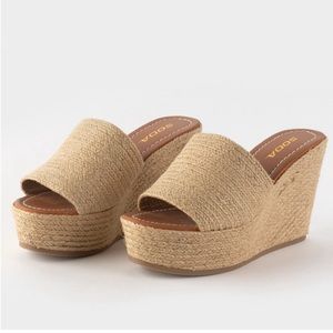 Soda Bounty Nude Woven Jute Wedge Heel Sandal Size 7
